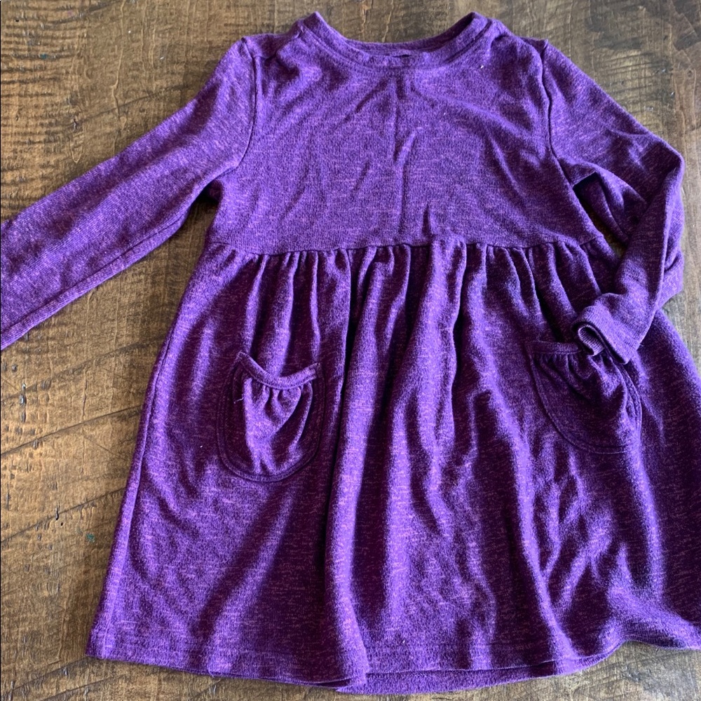 Comfy cute knit dress.